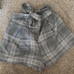 Plaid H&M high waisted shorts